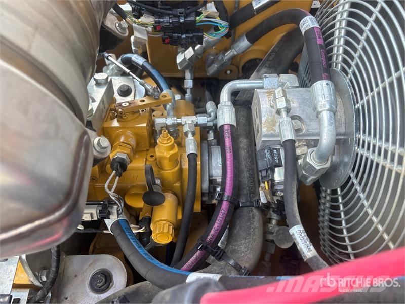 CAT CB2.7 Double Drum Roller Dvojni valjarji