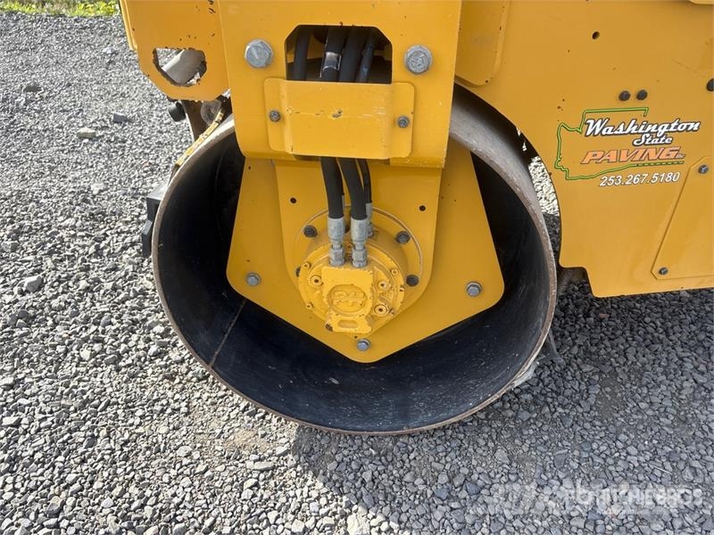 CAT CB2.7 Double Drum Roller Dvojni valjarji