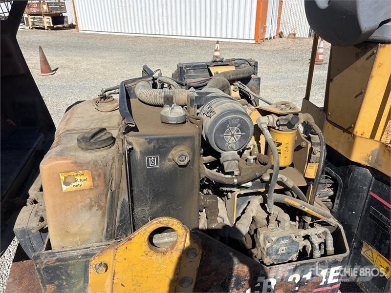 CAT CB214E Double Drum Roller Dvojni valjarji