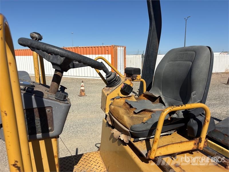 CAT CB214E Double Drum Roller Dvojni valjarji