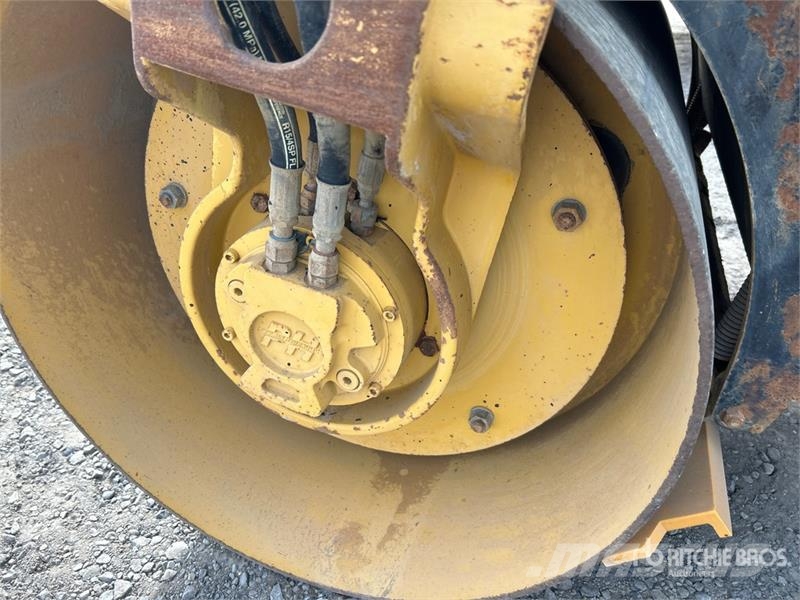 CAT CB224D Double Drum Roller 雙輪滾壓機