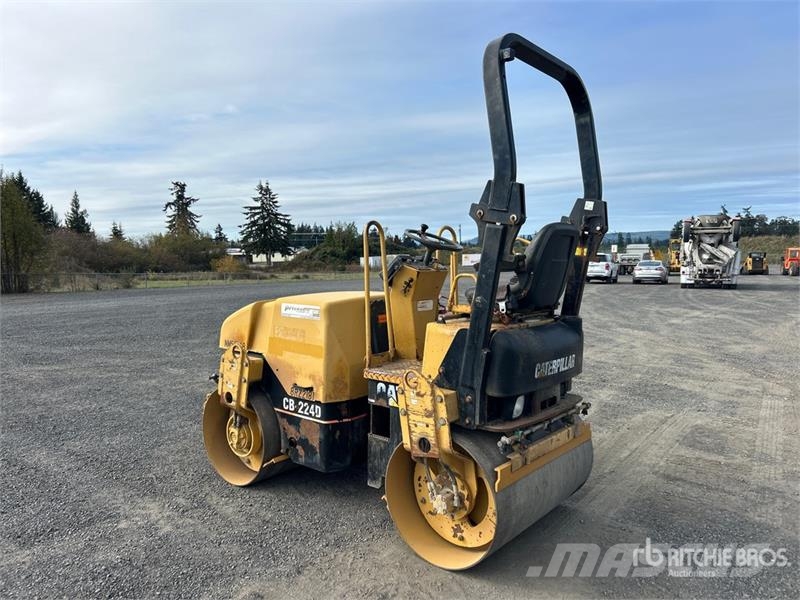 CAT CB224D Double Drum Roller 雙輪滾壓機