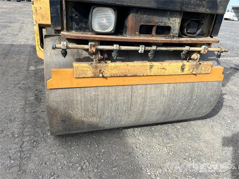 CAT CB224D Double Drum Roller 雙輪滾壓機
