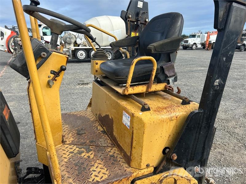 CAT CB224D Double Drum Roller 雙輪滾壓機