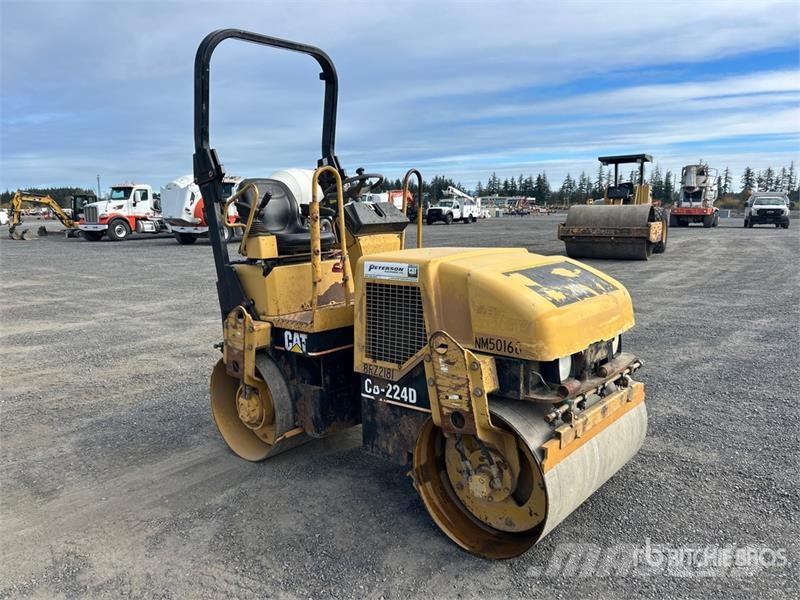CAT CB224D Double Drum Roller 雙輪滾壓機