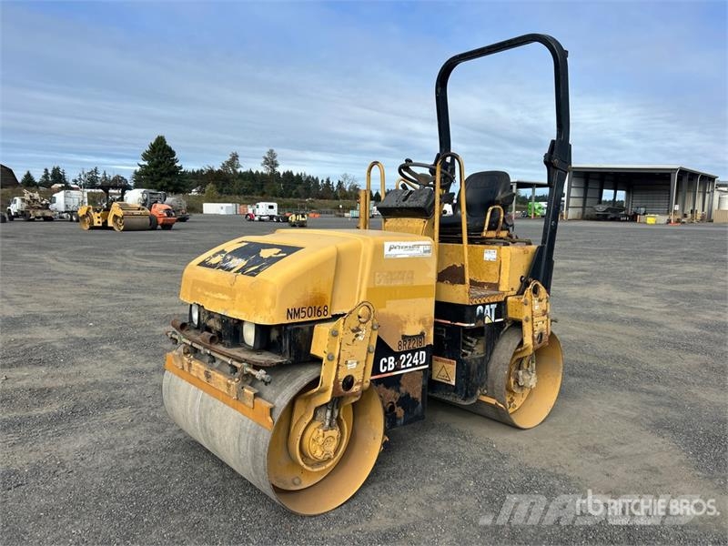 CAT CB224D Double Drum Roller 雙輪滾壓機
