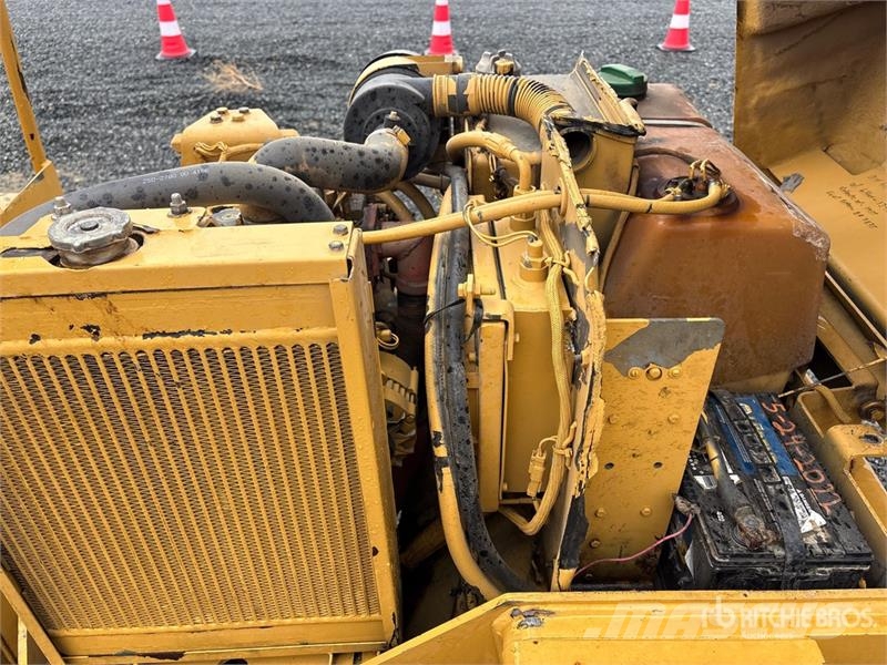 CAT CB224E Double Drum Roller Tandemrullid