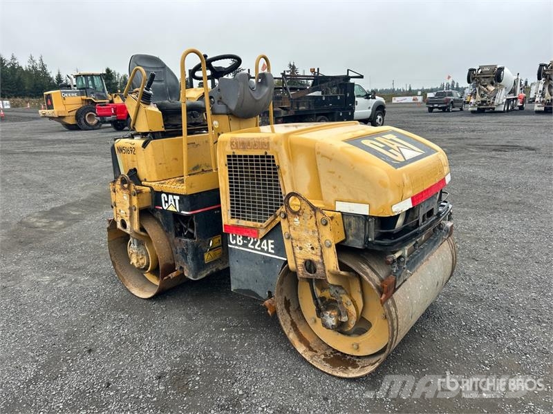 CAT CB224E Double Drum Roller Dvojni valjarji