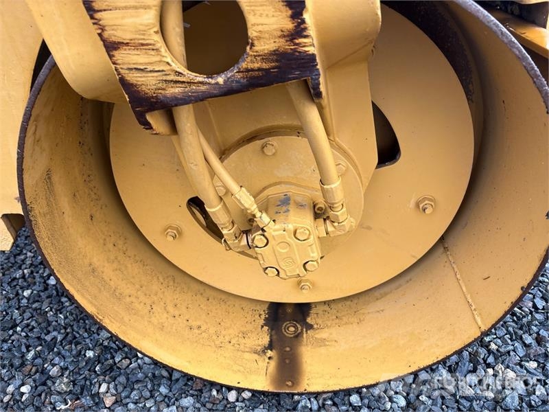CAT CB224E Double Drum Roller Tandemrullid