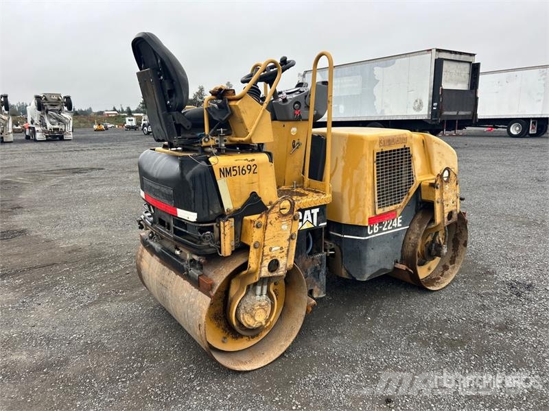 CAT CB224E Double Drum Roller Dvojni valjarji