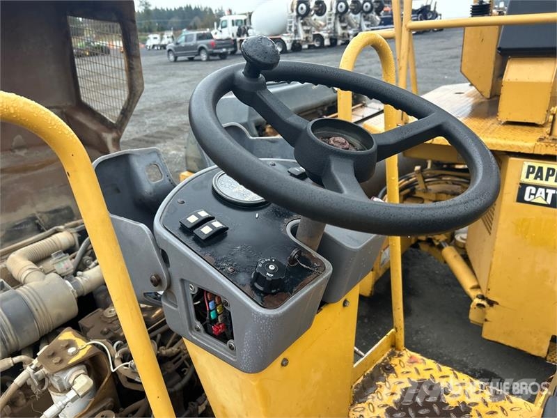 CAT CB224E Double Drum Roller Dvojni valjarji