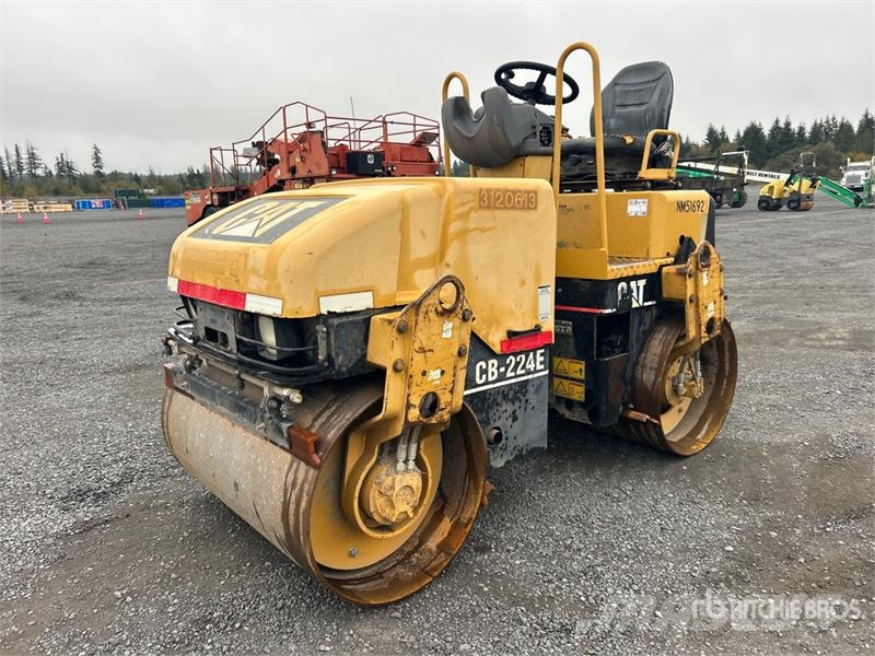 CAT CB224E Double Drum Roller Dvojni valjarji