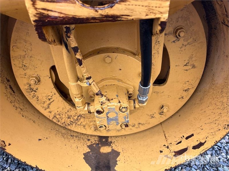 CAT CB224E Double Drum Roller Tandemrullid