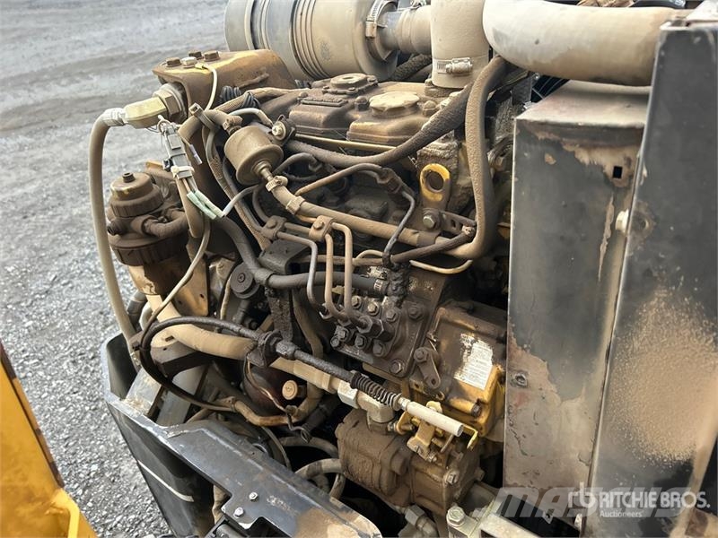 CAT CB224E Double Drum Roller Dvojni valjarji