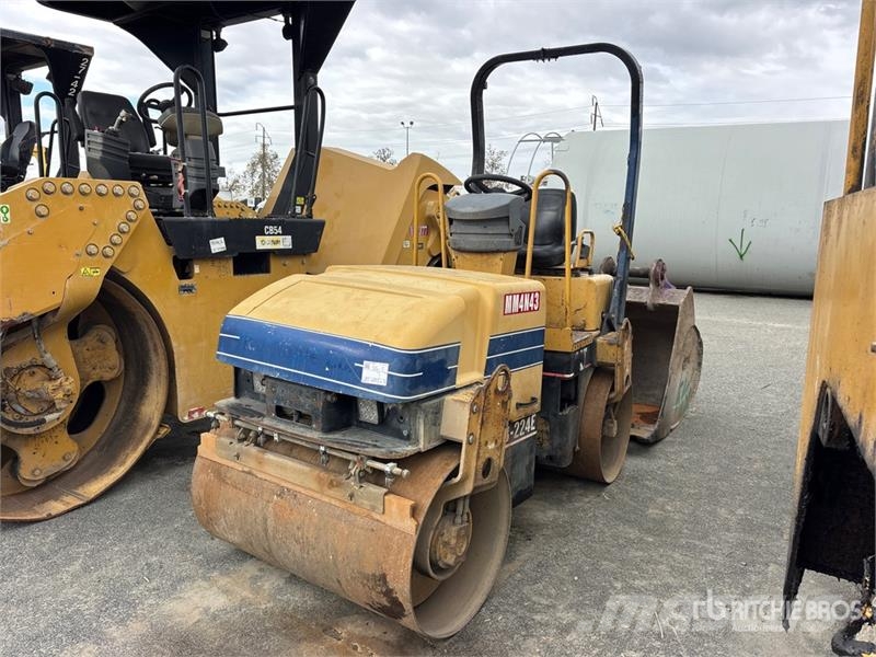CAT CB224E Double Drum Roller Dvojni valjarji