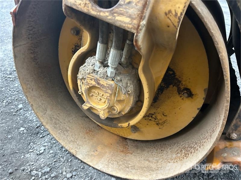 CAT CB224E Double Drum Roller Dvojni valjarji