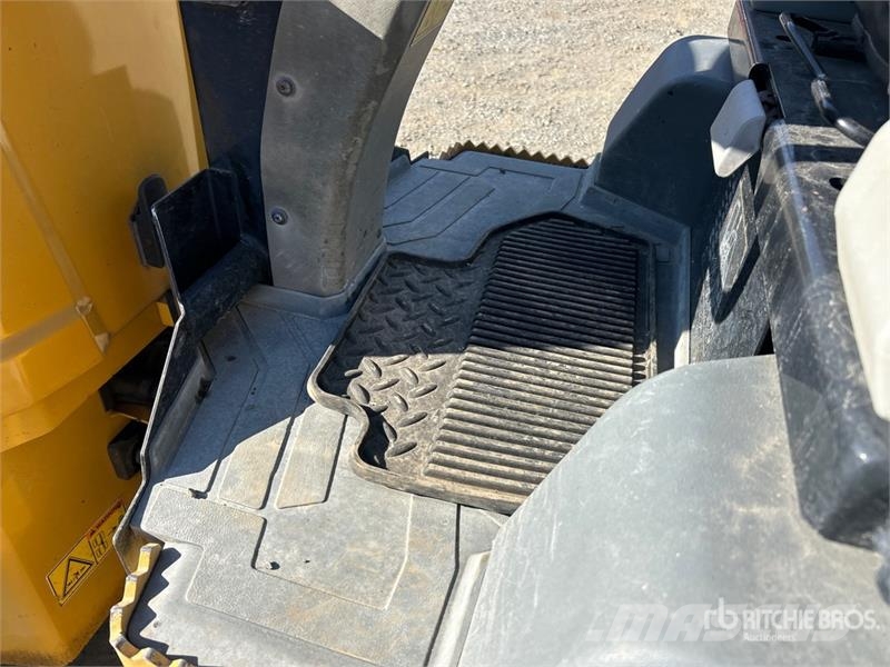 CAT CB24B Double Drum Roller 트윈 드럼 롤러