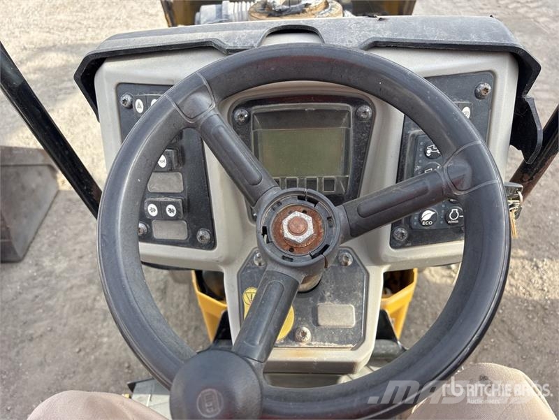 CAT CB24B Double Drum Roller مداحل ثنائية الاسطوانة