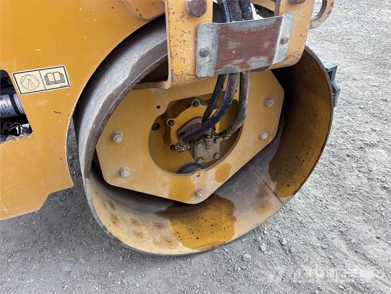 CAT CB24B Double Drum Roller مداحل ثنائية الاسطوانة