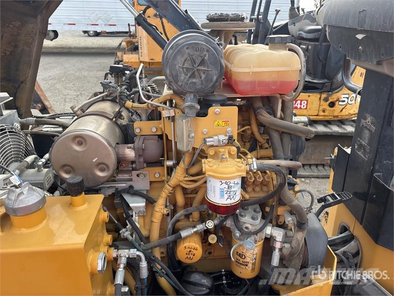 CAT CB24B Double Drum Roller مداحل ثنائية الاسطوانة