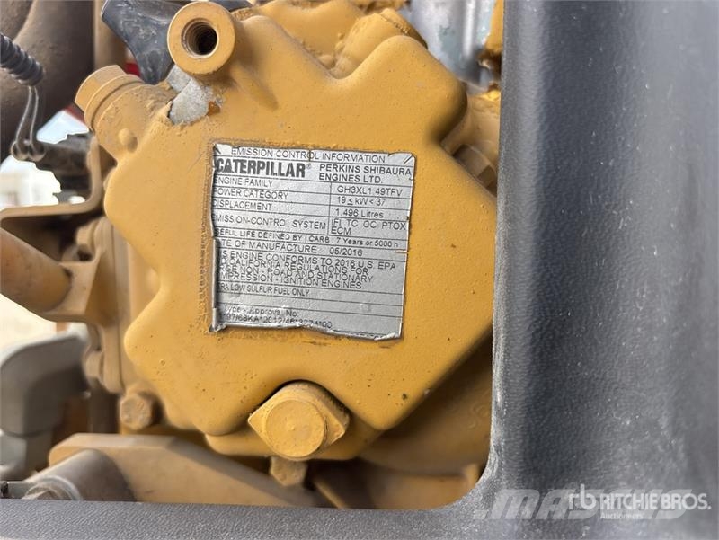 CAT CB24B Double Drum Roller مداحل ثنائية الاسطوانة