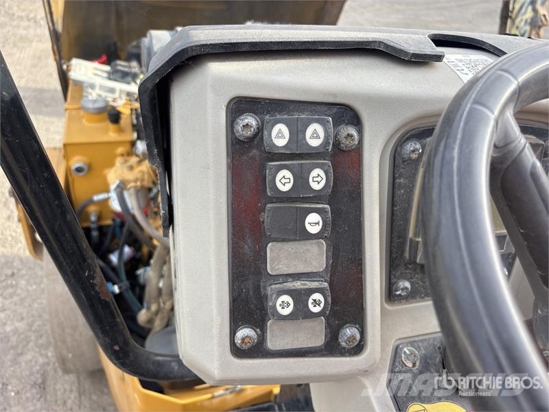CAT CB24B Double Drum Roller مداحل ثنائية الاسطوانة