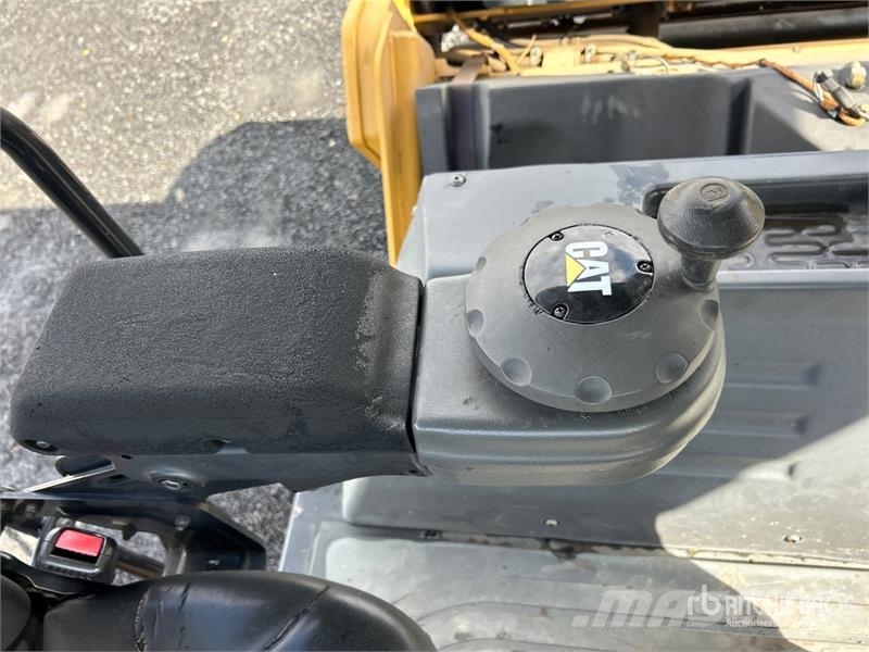 CAT CB64B Double Drum Roller Ikerdobos hengerek