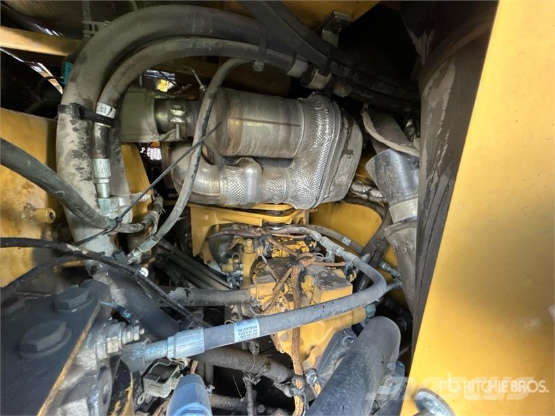 CAT CB64B Double Drum Roller Ikerdobos hengerek