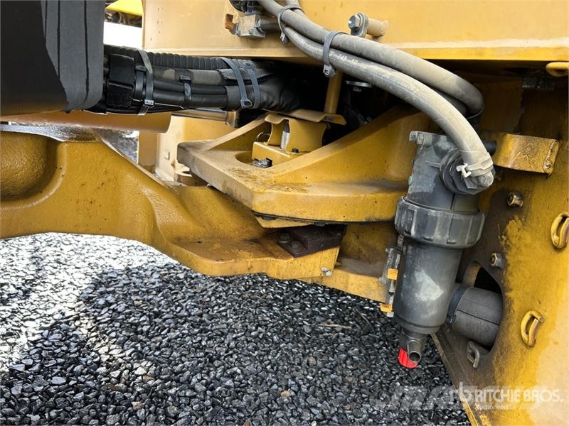 CAT CB64B Double Drum Roller Ikerdobos hengerek