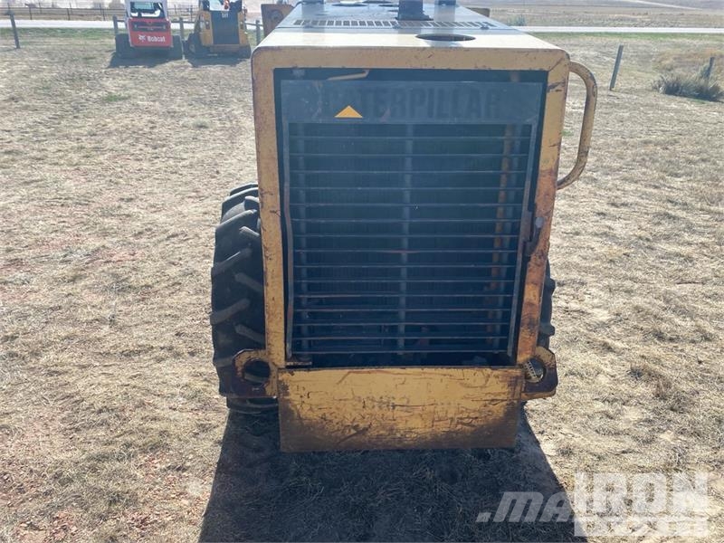 CAT CP-323C Padfoot Drum Compactor Egydobos hengerek