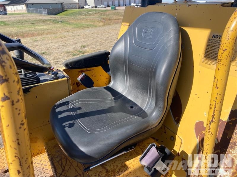 CAT CP-323C Padfoot Drum Compactor Egydobos hengerek