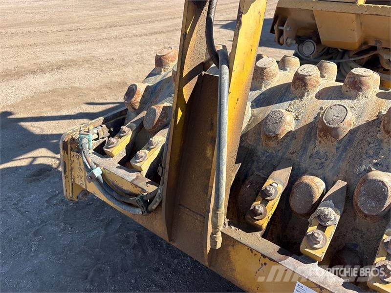 CAT CP-323C Padfoot Drum Compactor Single drum rollers