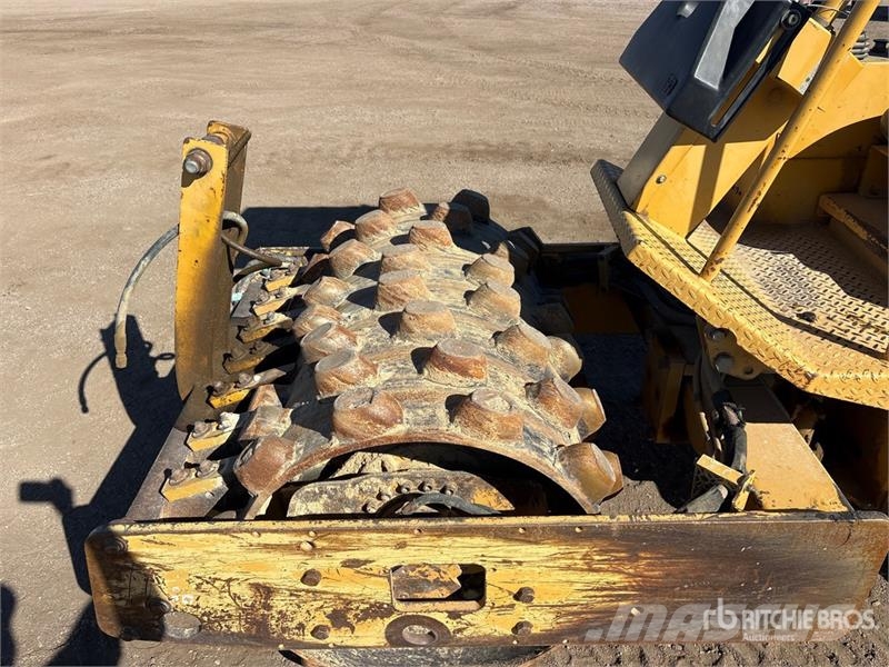CAT CP-323C Padfoot Drum Compactor Single drum rollers