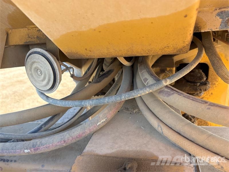 CAT CP-323C Padfoot Drum Compactor Single drum rollers