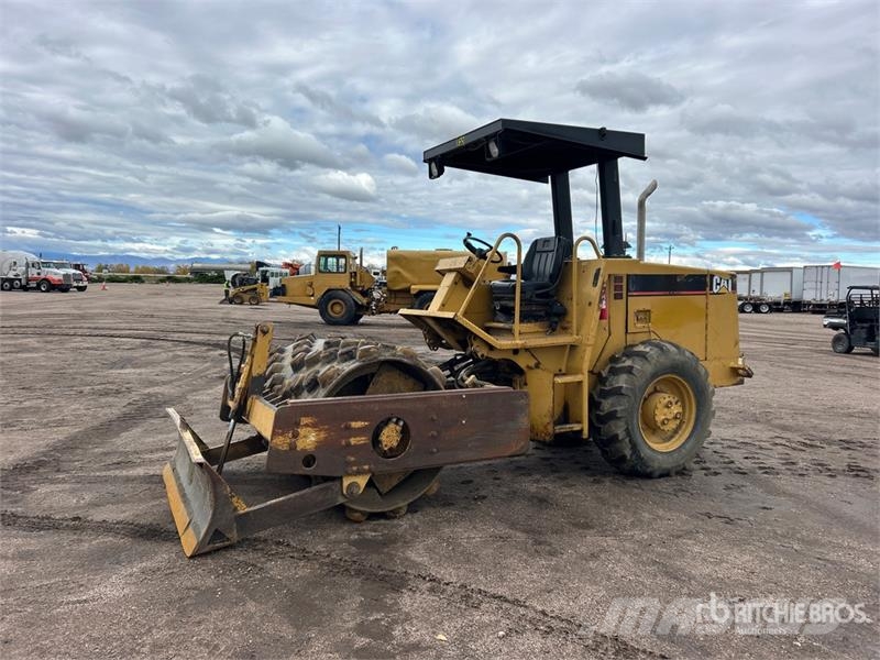 CAT CP-433C Padfoot Drum Compactor Vieno būgno volai