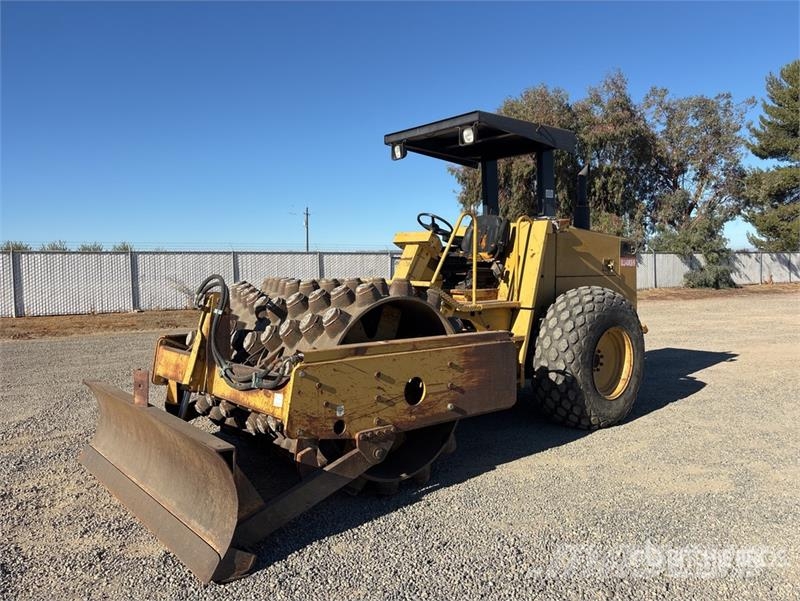 CAT CP-563C Padfoot Drum Compactor Enojni valjarji