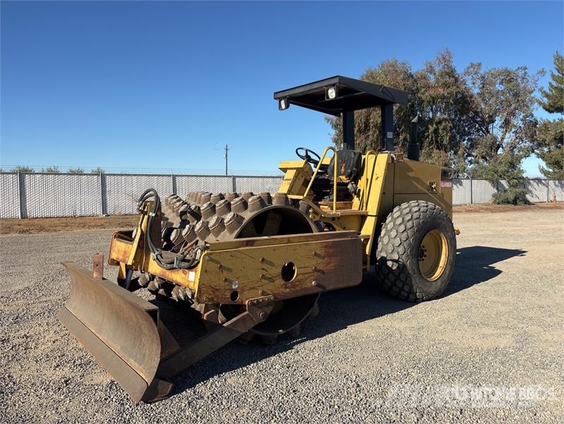 CAT CP-563C Padfoot Drum Compactor Enojni valjarji