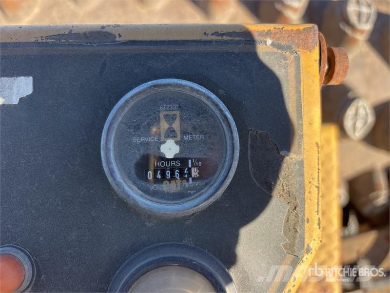 CAT CP-563C Padfoot Drum Compactor Enojni valjarji