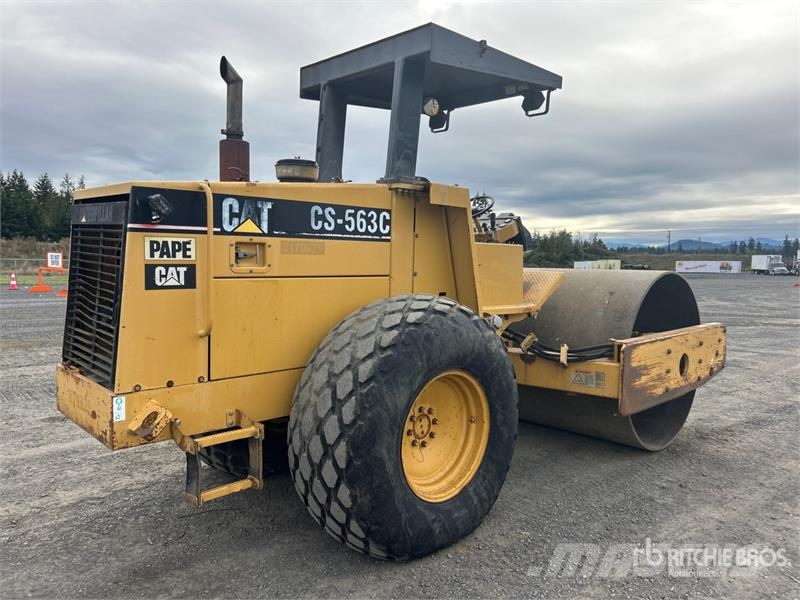 CAT CS563C Smooth Drum Compactor 单轮压路机
