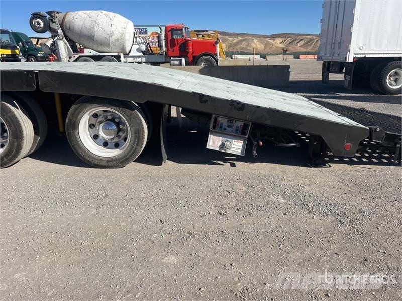 CAT CT660 6x4 Equipment Transport Truck Ostali kamioni