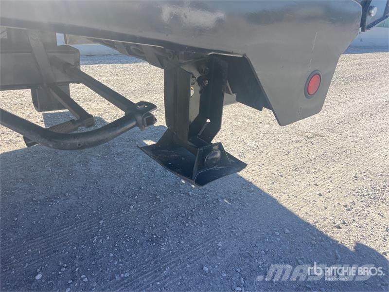 CAT CT660 6x4 Equipment Transport Truck Ostali kamioni