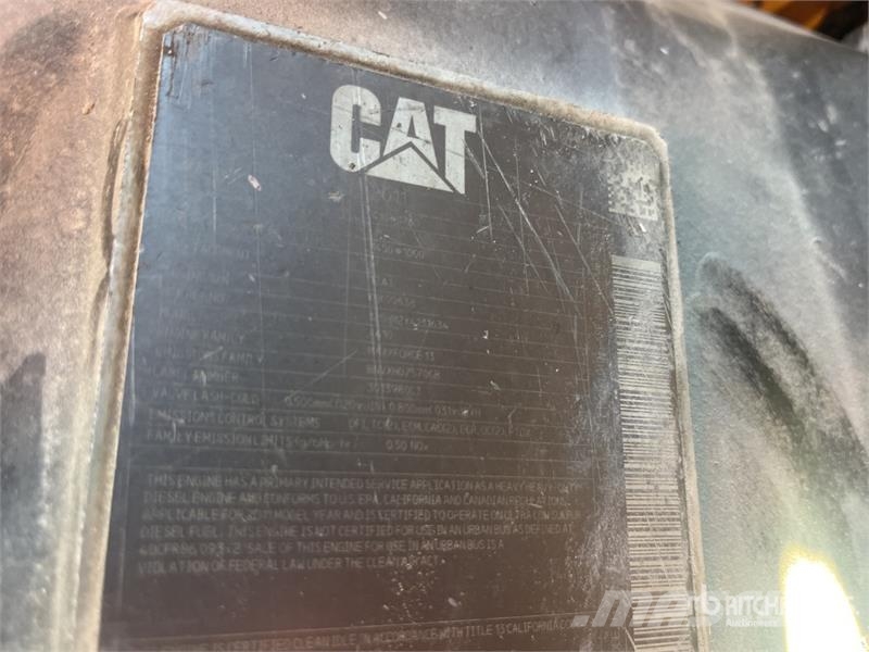 CAT CT660 6x4 Equipment Transport Truck Специальные грузовики