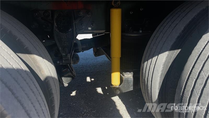 CAT CT660 6x4 Equipment Transport Truck Ostali kamioni