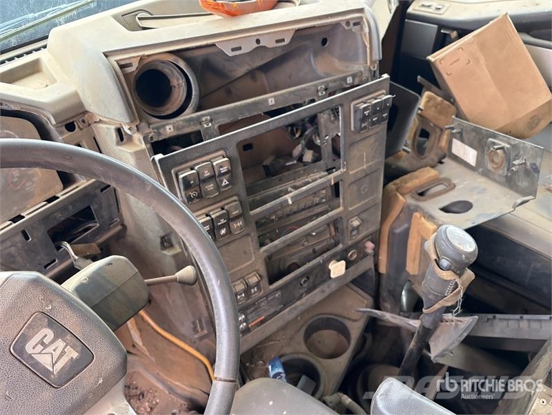 CAT CT660S Tovornjaki za vodo