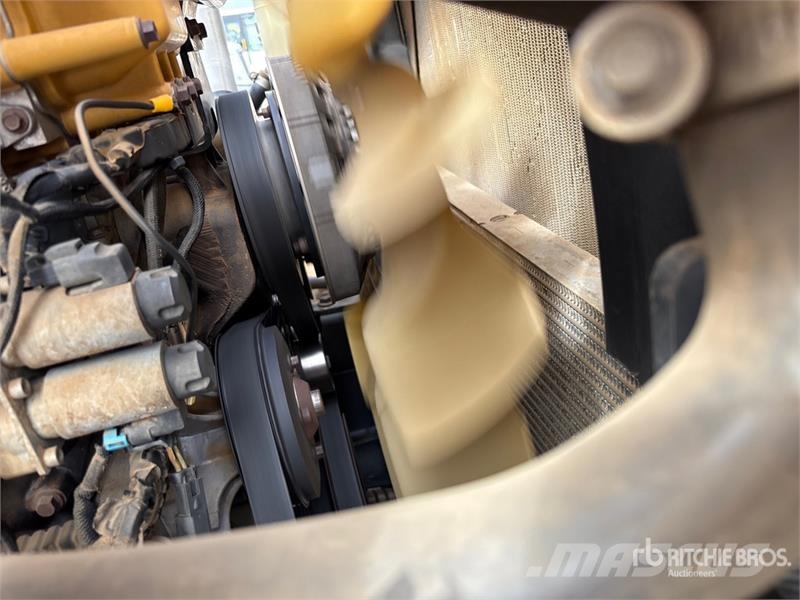 CAT CT660S Tovornjaki za vodo