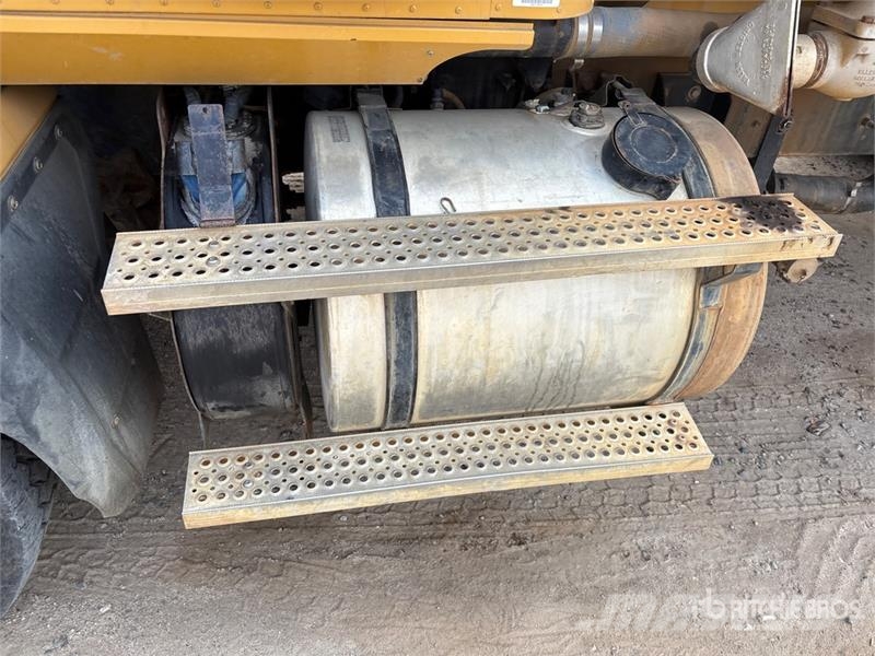CAT CT660S Tovornjaki za vodo