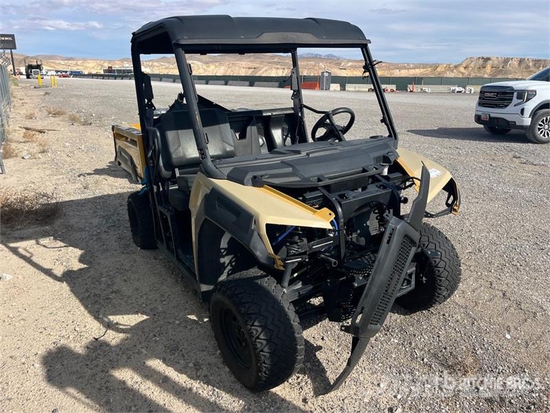 CAT CUV82 4x4 Utility Vehicle (Inoperable) ماكينات منفعة عامة
