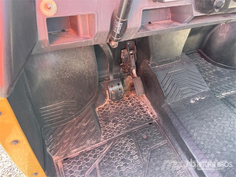 CAT CUV82 4x4 Utility Vehicle (Inoperable) ماكينات منفعة عامة