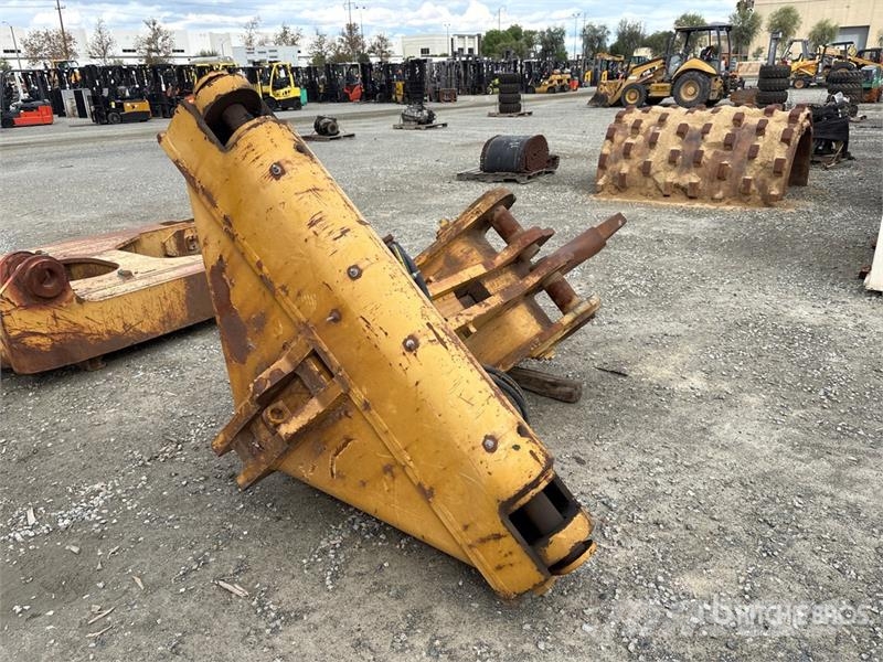 CAT D10 4 in N/R/T Ripper Shank مكونات أخرى
