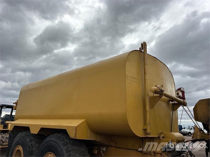 CAT D300D 6x6 Articulated Water Truck Tovornjaki za vodo